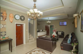 Charming Retreat and Free Breakfast